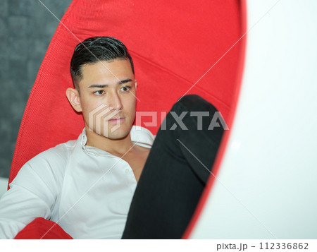 メンズポートレート 112336862