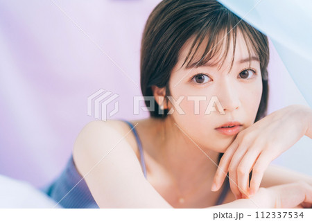 若い女性のビューティーイメージ 若い女性のビューティーイメージ 112337534