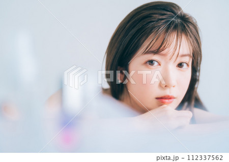 若い女性のビューティーイメージ 若い女性のビューティーイメージ 112337562