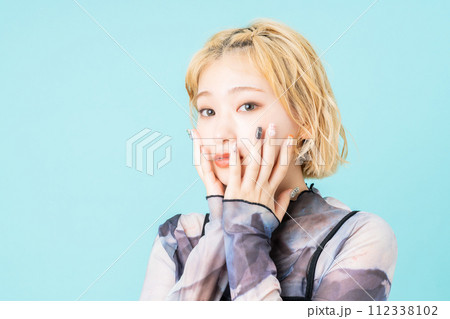 若い女性のビューティ 若い女性のビューティ 112338102