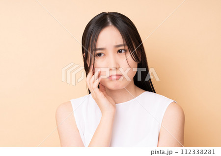 若い女性のビューティ 若い女性のビューティ 112338281