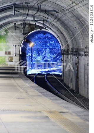 トンネルに駅!?上越線の秘境駅… 上越線・湯檜曽駅 トンネルに駅!?上越線の秘境駅… 上越線・湯檜曽駅 112338816