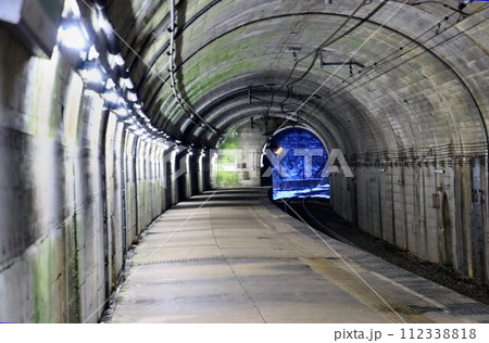 トンネルに駅!?上越線の秘境駅… 上越線・湯檜曽駅 トンネルに駅!?上越線の秘境駅… 上越線・湯檜曽駅 112338818