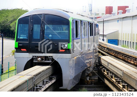 国際空港と都心を高速で結ぶ… モノレールの分岐器 112343524