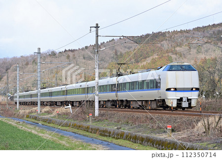 北陸本線 大土呂ー北鯖江 JR西日本 683系4000番台 B33編成(京都) サンダーバード 北陸本線 大土呂ー北鯖江 JR西日本 683系4000番台 B33編成(京都) サンダーバード 112350714