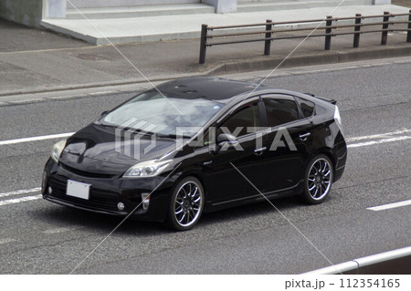 セダン 道路走行 セダン 道路走行 112354165