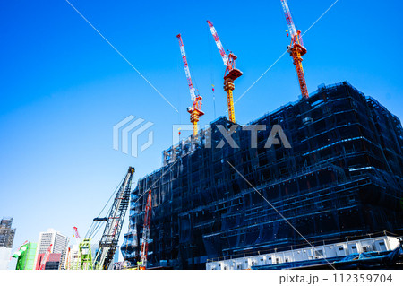 大規模建設現場 再開発が進む高輪周辺 2024.02　a-2 高彩度コントラスト 112359704