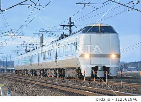 北陸本線　芦原温泉ー丸岡　JR西日本　681系　W07編成（金沢）　しらさぎ 112361946