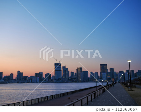 （東京都）豊洲ぐるり公園・遊歩道 112363067