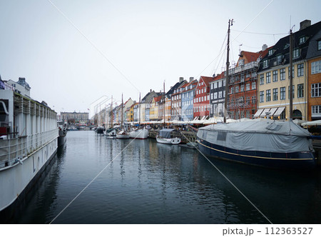 コペンハーゲンの運河 112363527