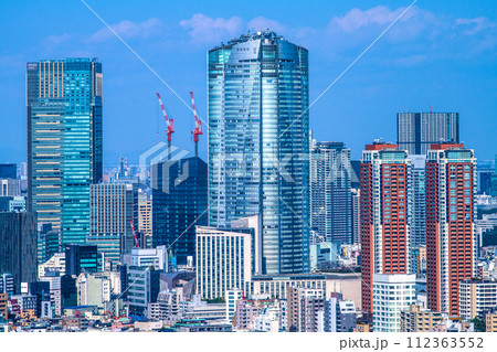 日本の東京都市景観 六本木ヒルズや東京ミッドタウンなどを望む 日本の東京都市景観 六本木ヒルズや東京ミッドタウンなどを望む 112363552