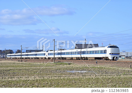 北陸本線 王子保ー南条 JR西日本 683系 V35編成(京都) サンダーバード 北陸本線 王子保ー南条 JR西日本 683系 V35編成(京都) サンダーバード 112363985