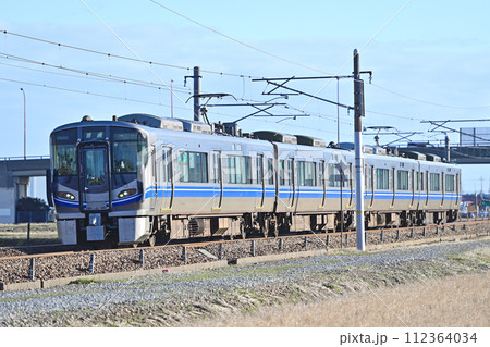北陸本線　加賀笠間ー美川　JR西日本　521系　J15編成（金沢） 112364034