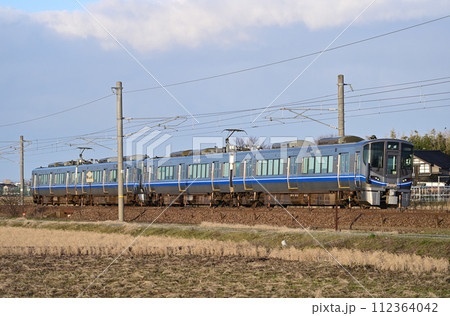北陸本線 美川ー加賀笠間 JR西日本 521系 J17編成(金沢) 北陸本線 美川ー加賀笠間 JR西日本 521系 J17編成(金沢) 112364042