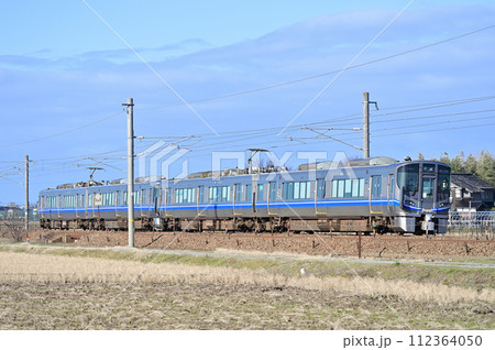 北陸本線　美川ー加賀笠間　JR西日本　521系　J05編成（金沢） 112364050