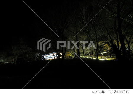 ライトアップ奥日光　英国大使館別荘記念公園 112365752
