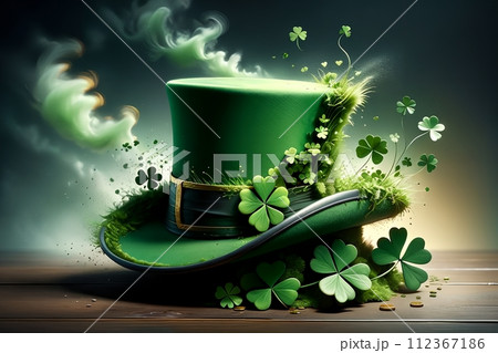 Abstract green background for St. Patrick's Day, hat decorated with shamrock leaves. 112367186