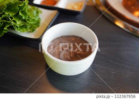Red bean porridge is a porridge dish made with red beans as the main ingredient, and exists in various forms in various countries in Asia, including Korea. 112367656