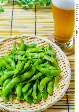 枝豆とビール 枝豆とビール 112372331