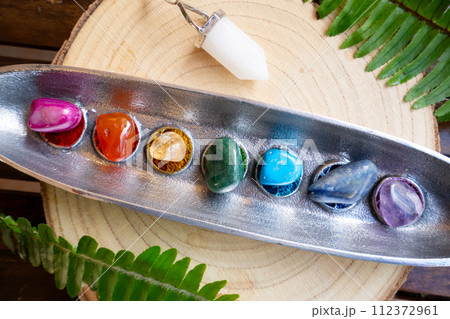 seven chakras stones, energy healing concept seven chakras stones, energy healing concept 112372961