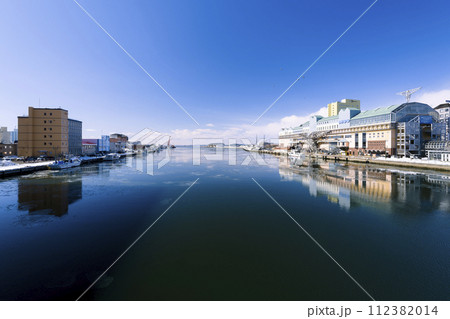 薄氷の浮かぶ冬の釧路川 / Kushiro, Japan 薄氷の浮かぶ冬の釧路川 / Kushiro, Japan 112382014