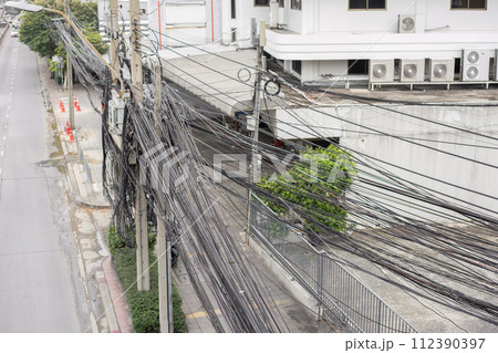 electric train station in the city 112390397