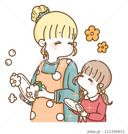 お皿洗いをする親子　お手伝い 112390652