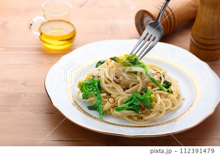 風味絶品 菜の花 ペペロンチーノ パスタ 風味絶品 菜の花 ペペロンチーノ パスタ 112391479