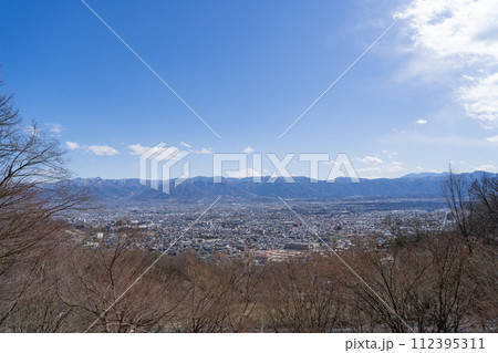 夢見山の入口から見た富士山(甲府) 夢見山の入口から見た富士山(甲府) 112395311