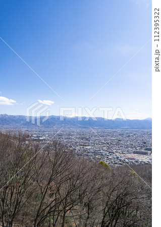 愛宕山少年自然の家から見た富士山（甲府） 112395322