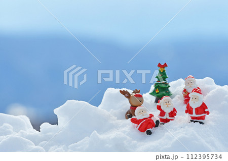 サンタクロース　長野県霧ヶ峰高原 112395734