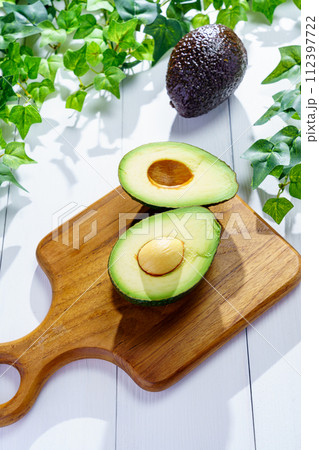 アボカド アボカド 112397722