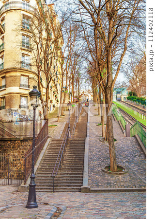 パリ モンマルトル パリ モンマルトル 112402118