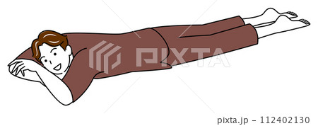 温泉施設の館内着を着てうつ伏せでリラックスして寝ている可愛い男性 シンプル イラスト ベクター 112402130