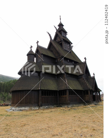 ノルウェーのスターヴ教会(tavkyrkje) ノルウェーのスターヴ教会(tavkyrkje) 112402419