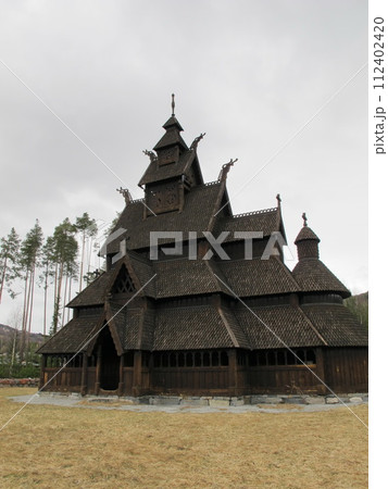 ノルウェーのスターヴ教会(tavkyrkje) 112402420