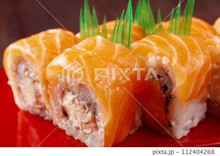 Roll made of salmon 112404268