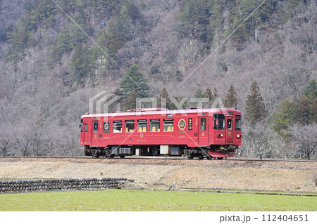 長良川鉄道　美濃白鳥ー白鳥高原　ナガラ500形　ナガラ502　ながらかわかぜ　川風 112404651
