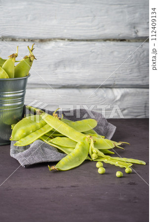 Green Sugar Snap Peas Green Sugar Snap Peas 112409134