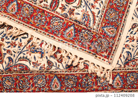 Iranian carpets and rugs 112409208