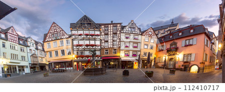 Market square in Cochem, Germany 112410717