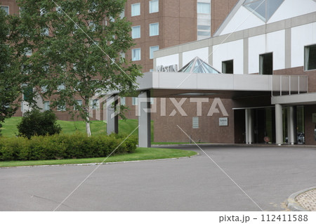 リゾートホテルのエントランス風景_ウェスティンルスツ リゾートホテルのエントランス風景_ウェスティンルスツ 112411588