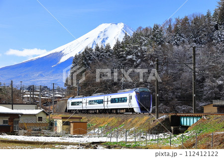 雪化粧した富士急行線 雪化粧した富士急行線 112412122