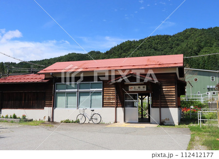 高山本線　上枝ほずえ駅の駅舎 112412177