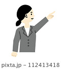 ビジネスパーソン　ポイント　指差し　仕事　女性　上半身　イラスト 112413418
