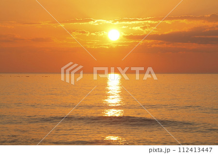 五色浜から見た夕日が浦の夕陽 112413447