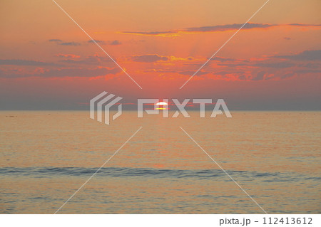 五色浜から見た夕日が浦の夕陽 五色浜から見た夕日が浦の夕陽 112413612