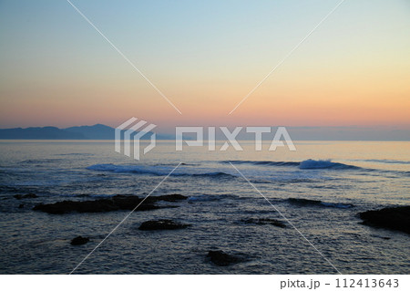 五色浜から見た夕日が浦の夕闇 五色浜から見た夕日が浦の夕闇 112413643