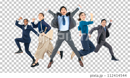 ジャンプする様々な世代や国籍のビジネスパーソン　手作業で精密に切り抜いた背景透過全身写真PNG 112414544