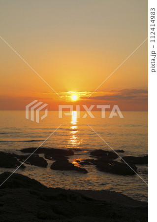 五色浜から見た夕日が浦の夕闇 五色浜から見た夕日が浦の夕闇 112414983